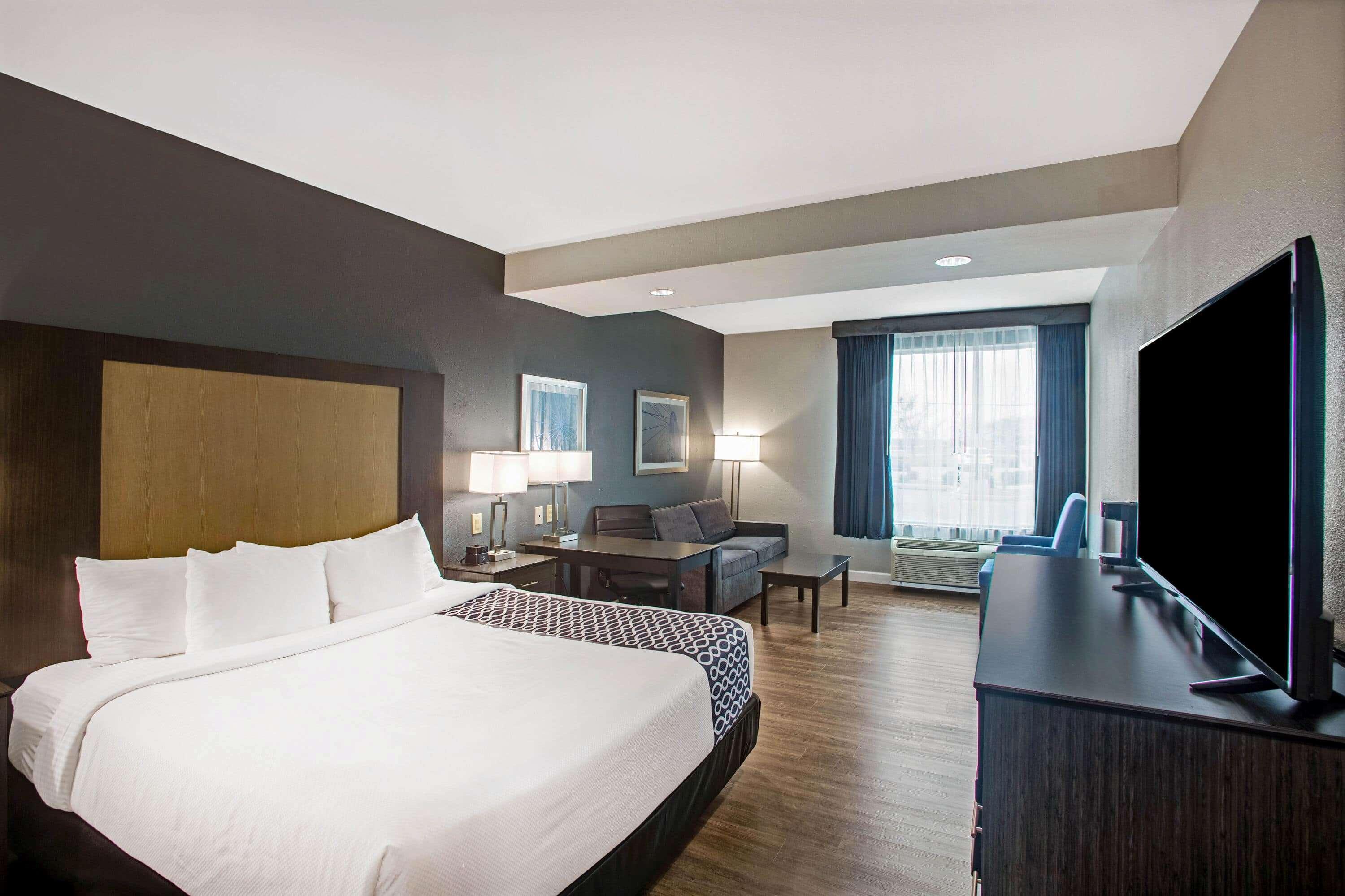 מלון La Quinta By Wyndham Victoria - South מראה חיצוני תמונה