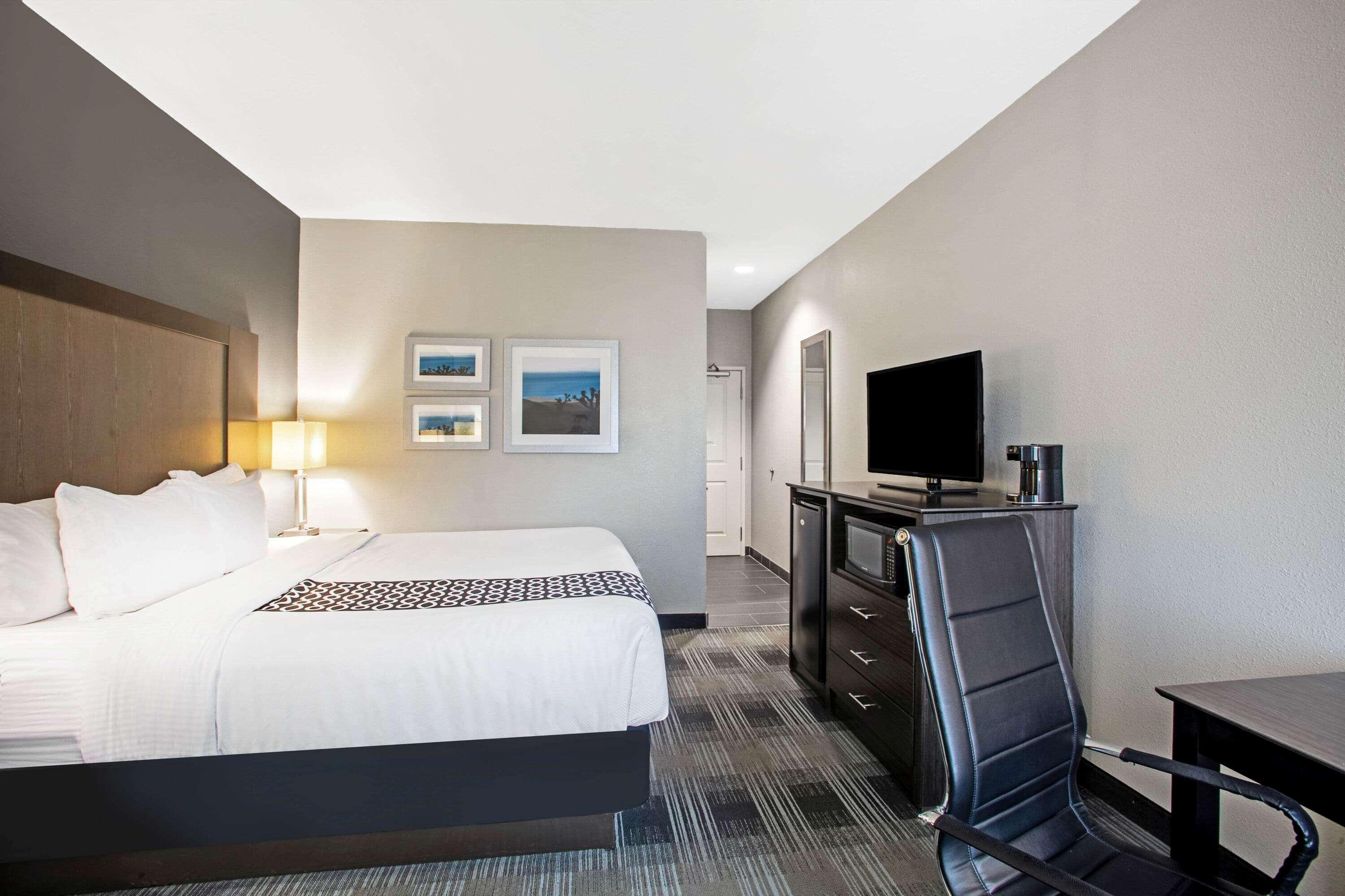 מלון La Quinta By Wyndham Victoria - South מראה חיצוני תמונה
