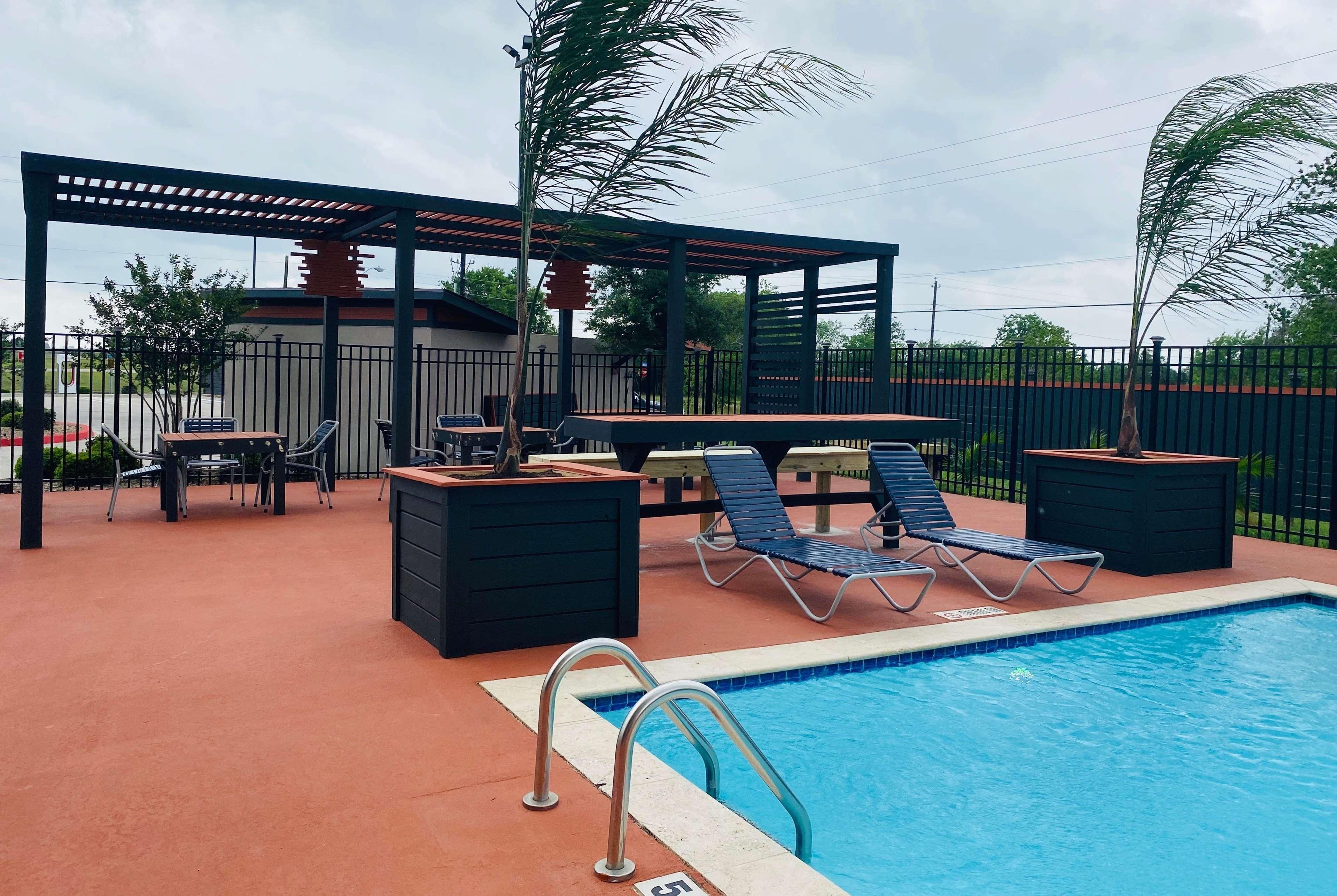 מלון La Quinta By Wyndham Victoria - South מראה חיצוני תמונה
