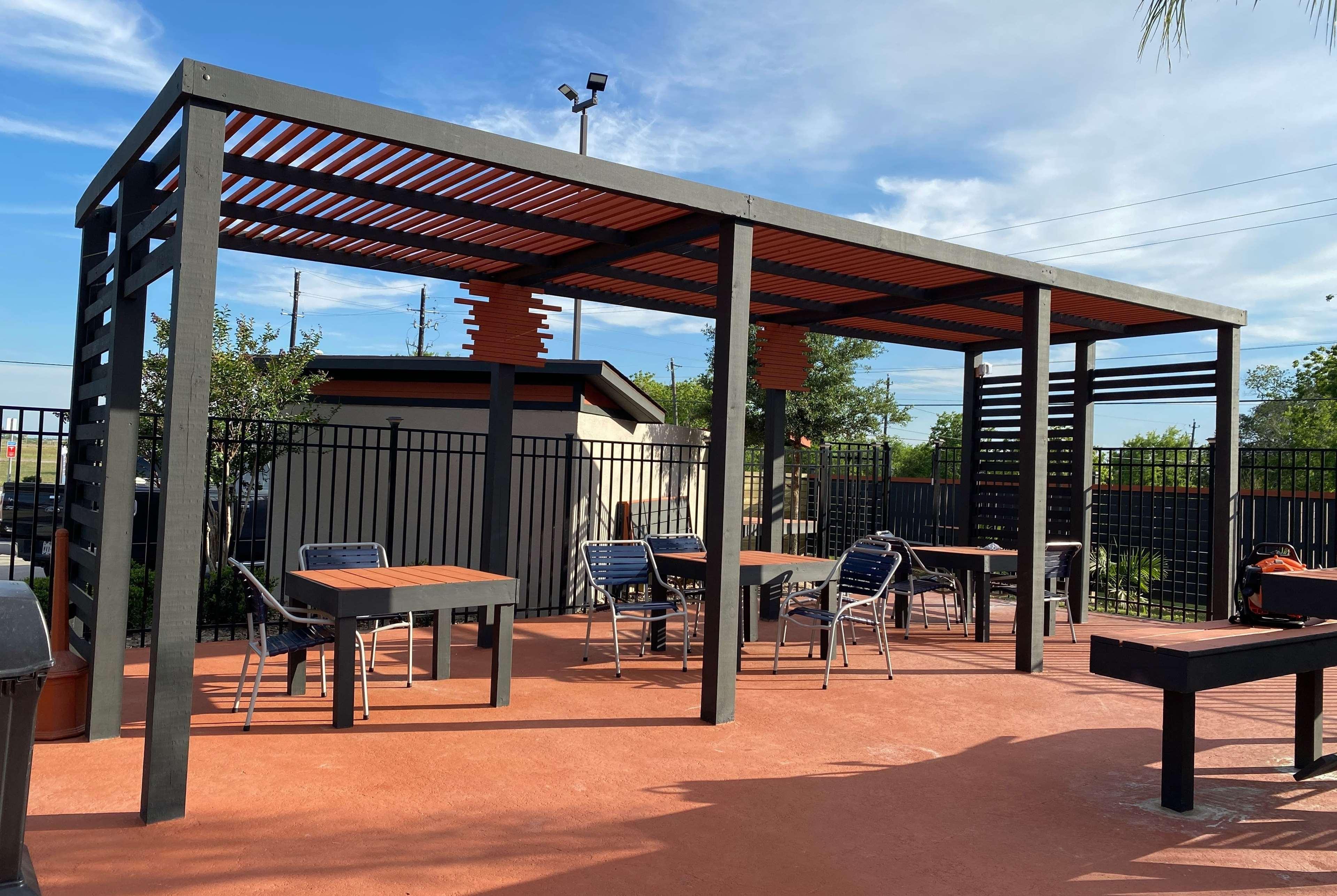 מלון La Quinta By Wyndham Victoria - South מראה חיצוני תמונה